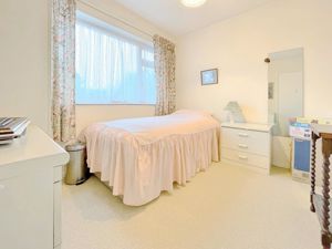 CHESTNUT ROAD- click for photo gallery